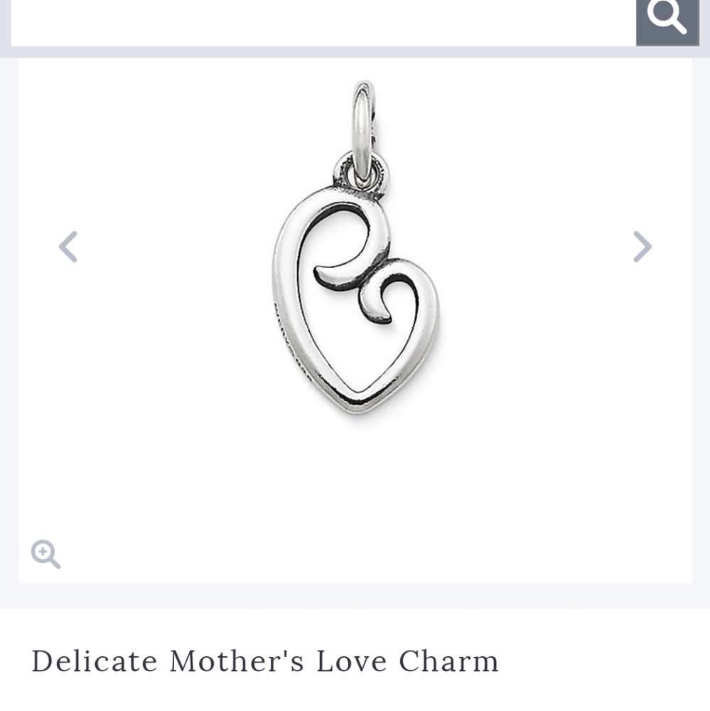 Delicate mothers love charm